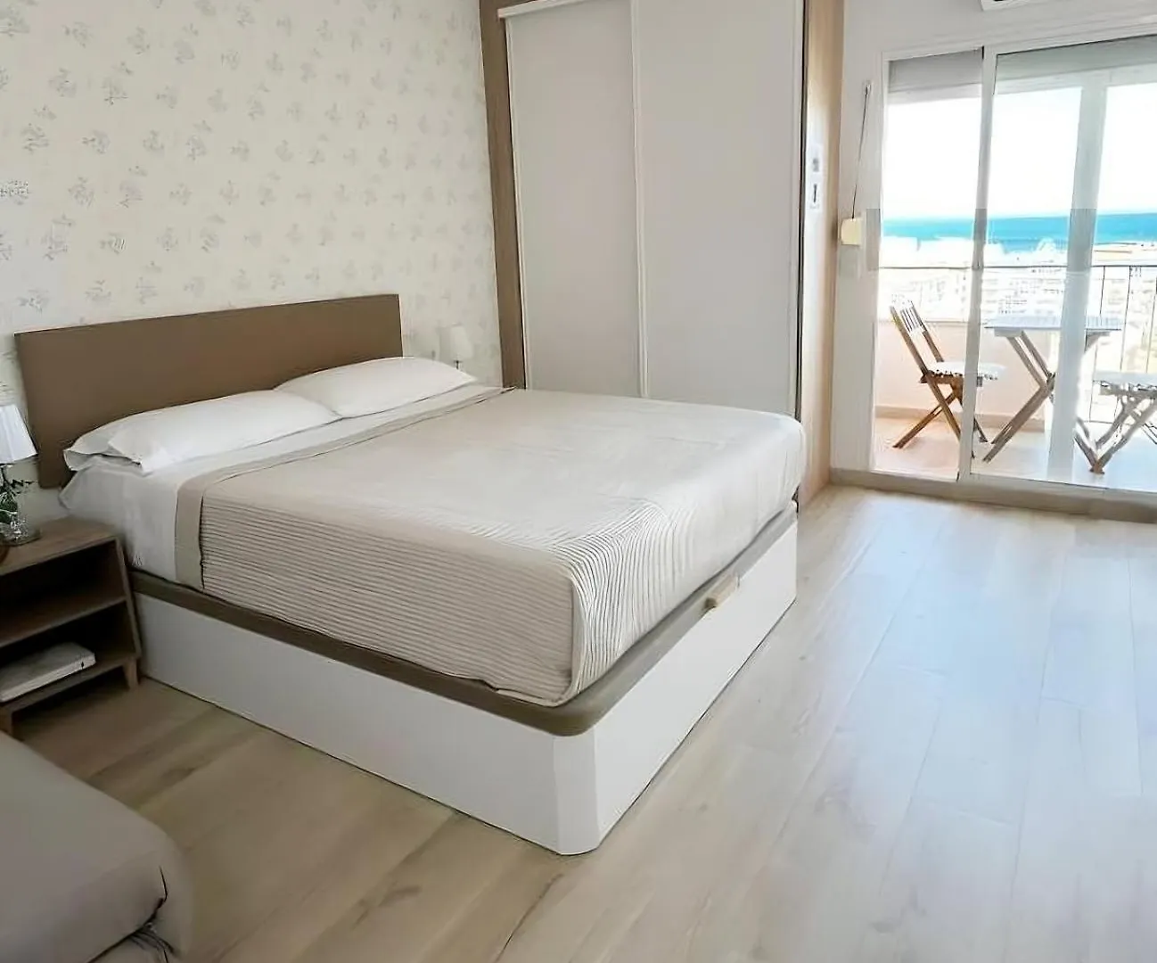 Apart With Swimming Pool Open All Year Benalmádena